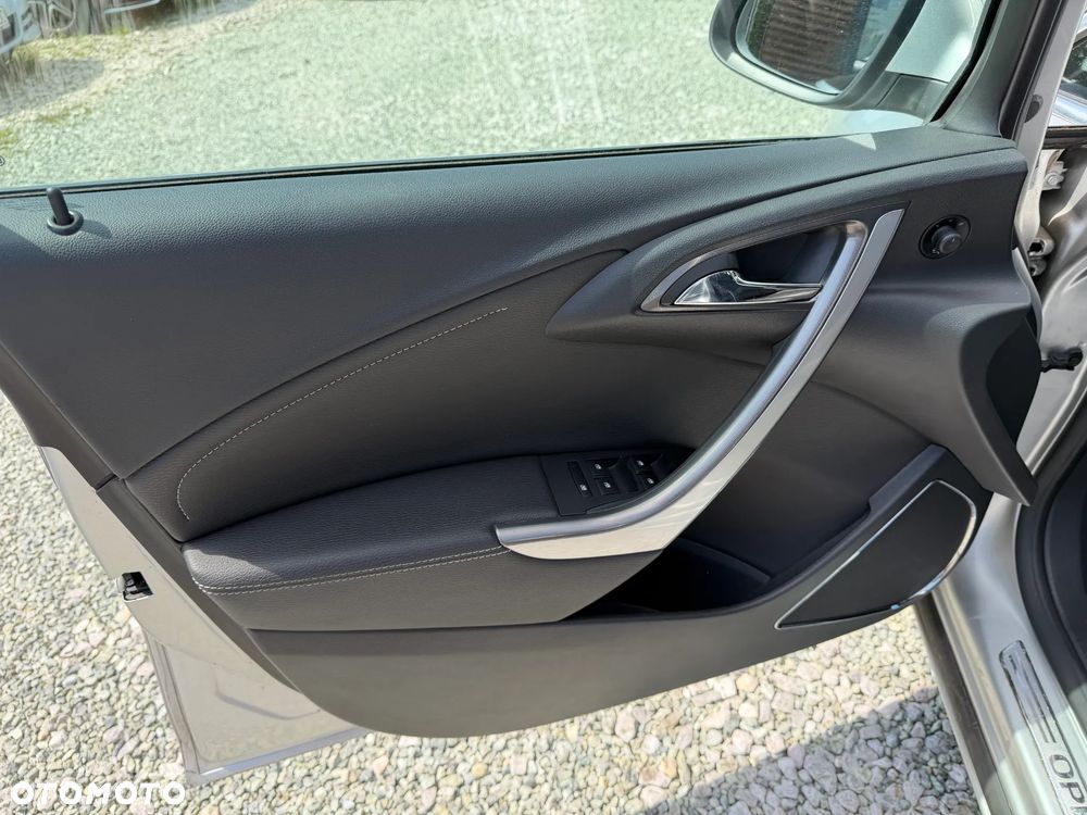 Opel Astra 1.4 Turbo Innovation - 28