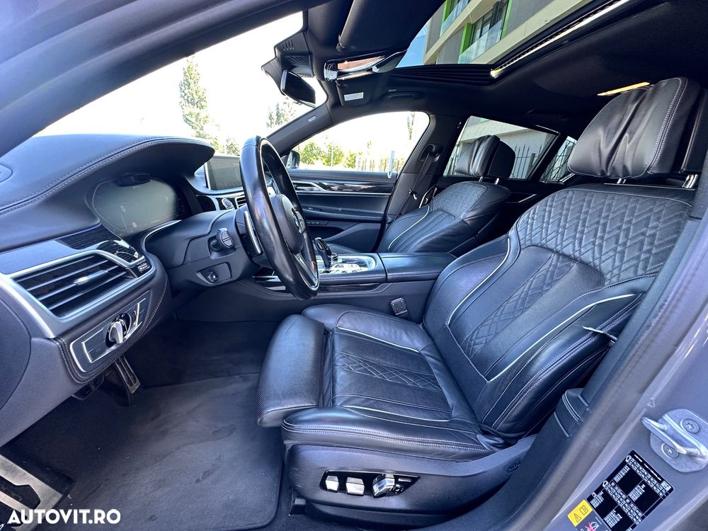 BMW Seria 7 745e - 28