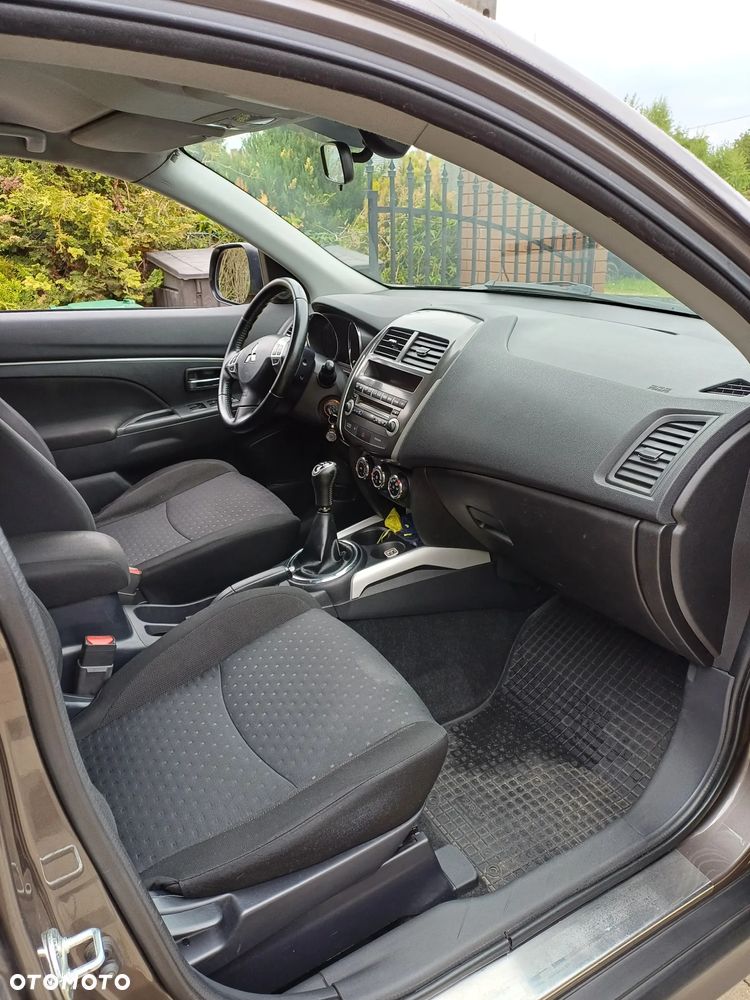 Mitsubishi ASX 1.6 Inform - 9