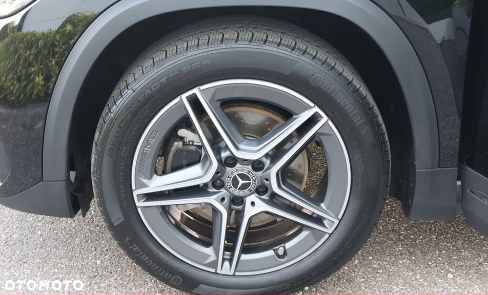 Mercedes-Benz GLA - 9