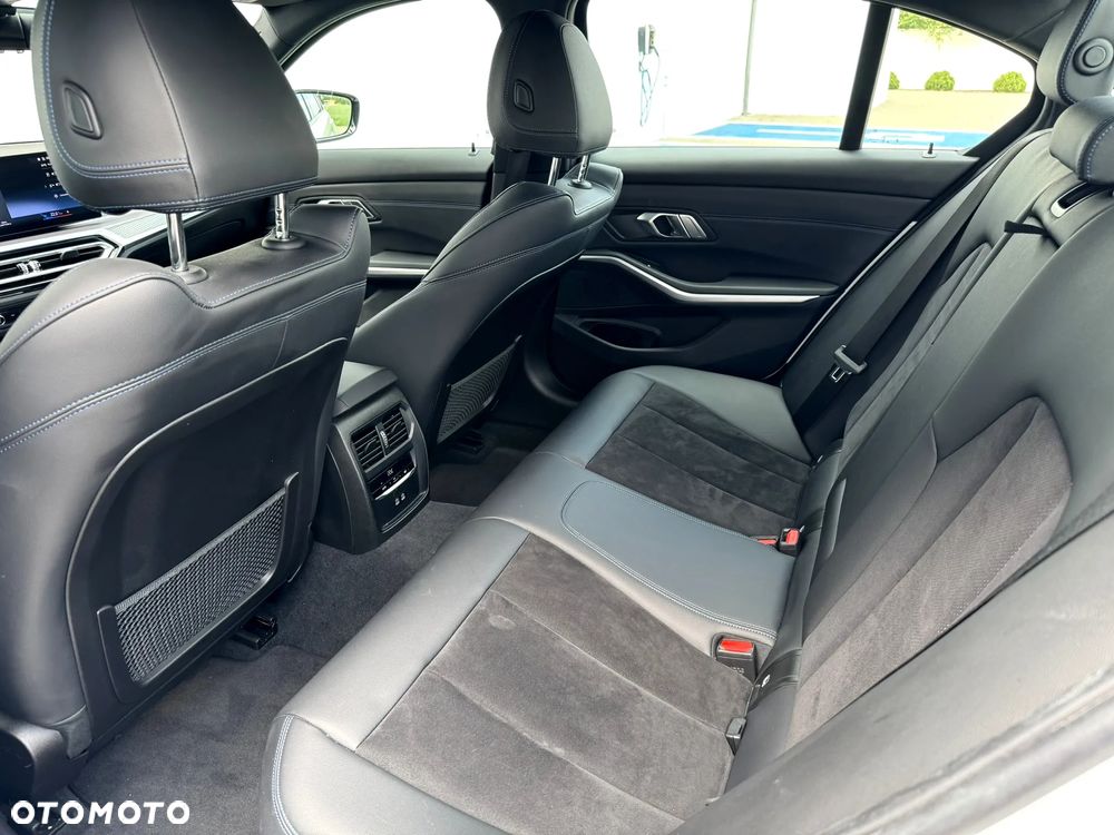 BMW Seria 3 318i - 11