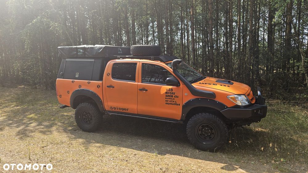 Toyota Hilux 2.5 D-4D DLX + - 3