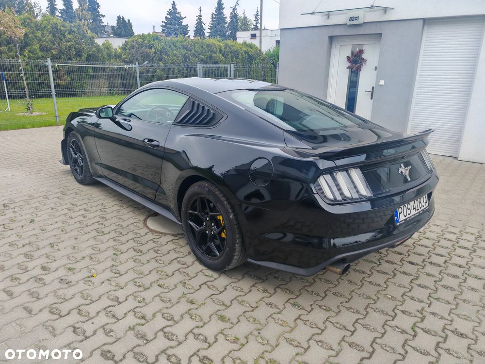 Ford Mustang 3.7 V6 Premium - 12
