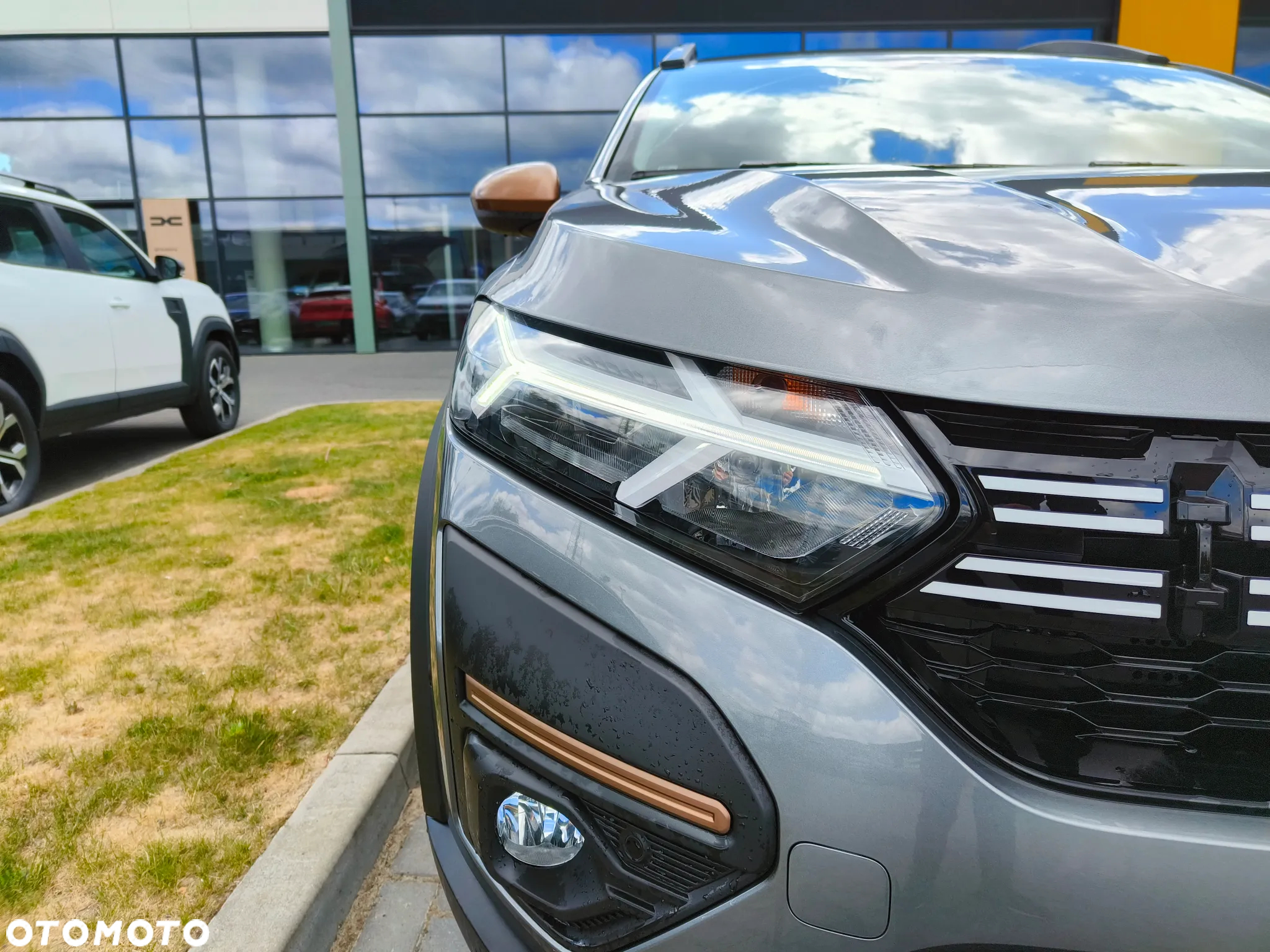 Dacia Jogger 1.6 Full Hybrid 140 Extreme MMT - 4