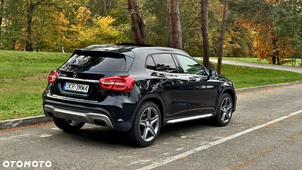 Mercedes-Benz GLA 250 7G-DCT AMG Line - 5