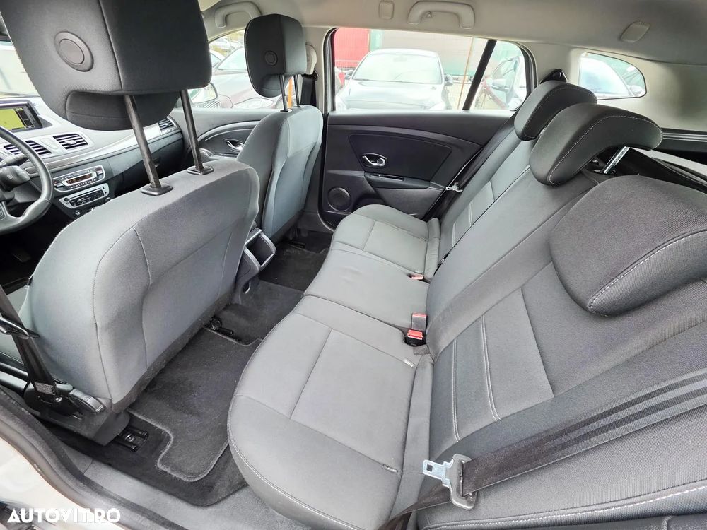 Renault Megane dCi 110 FAP Paris - 16