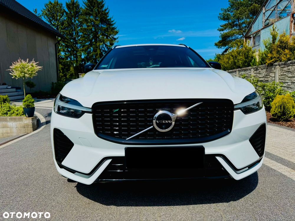 Volvo XC 60 B5 B AWD R-Design - 2