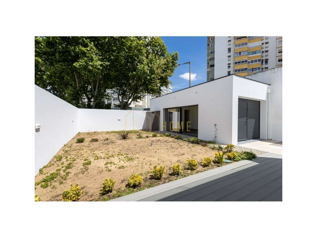 Luxuosa Moradia de Linhas Modernas - Costa da Caparica | Junto à Pr... - Grande imagem: 3/9