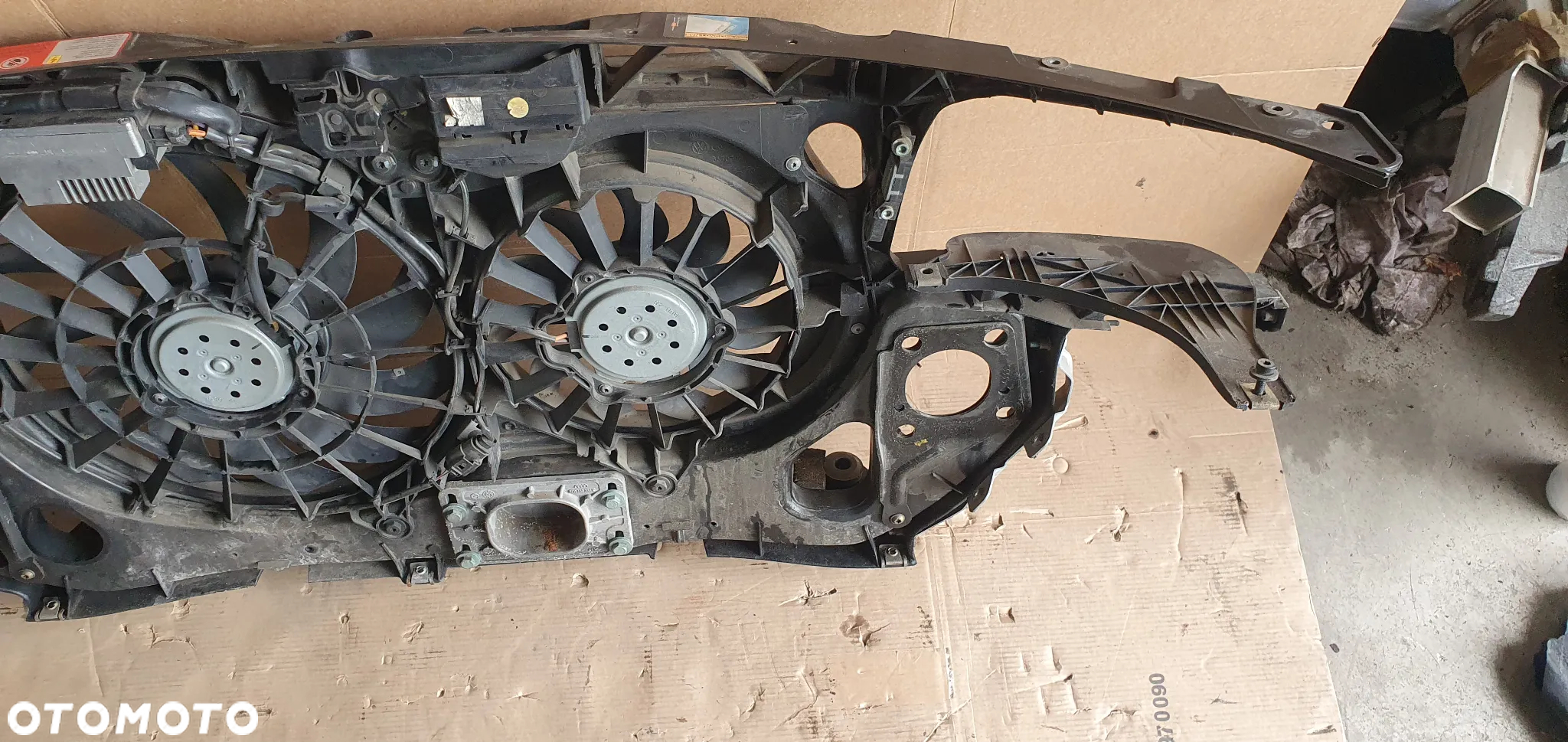 Pas przedni wzmocnienie wentylatory Audi A4 B6 2.0 FSI - 8