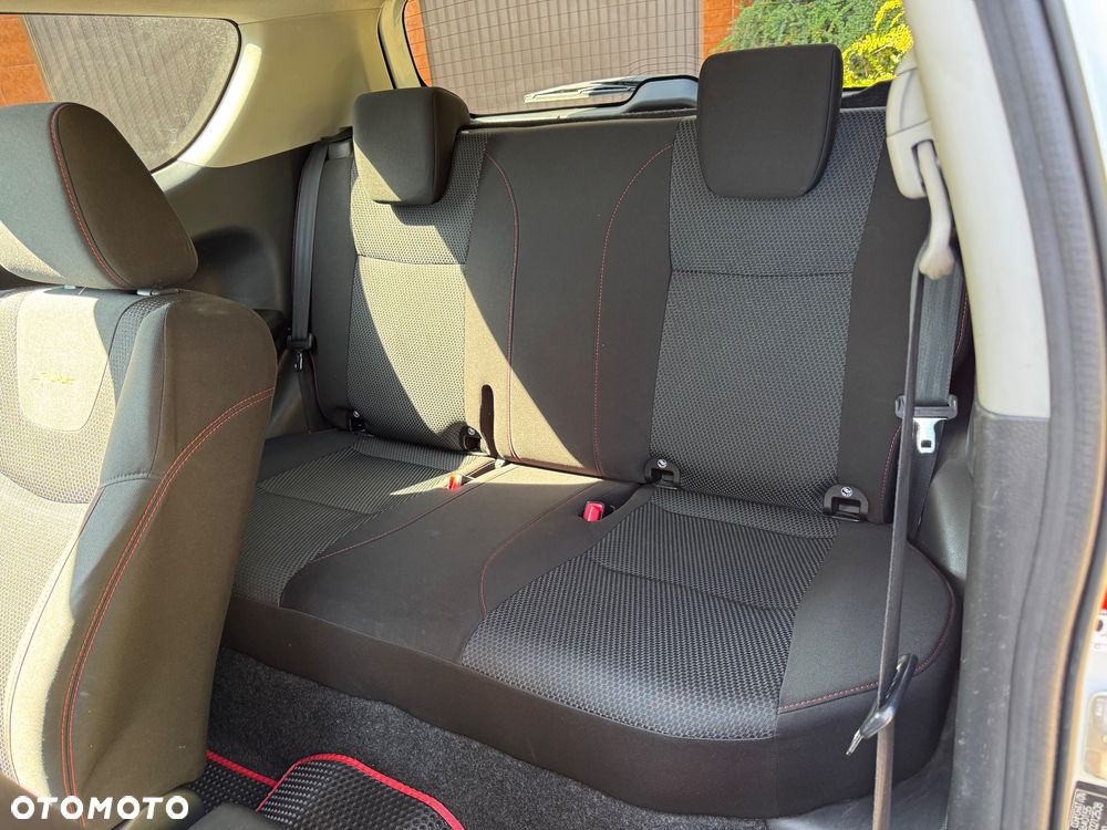 Suzuki Swift 1.6 Sport - 17
