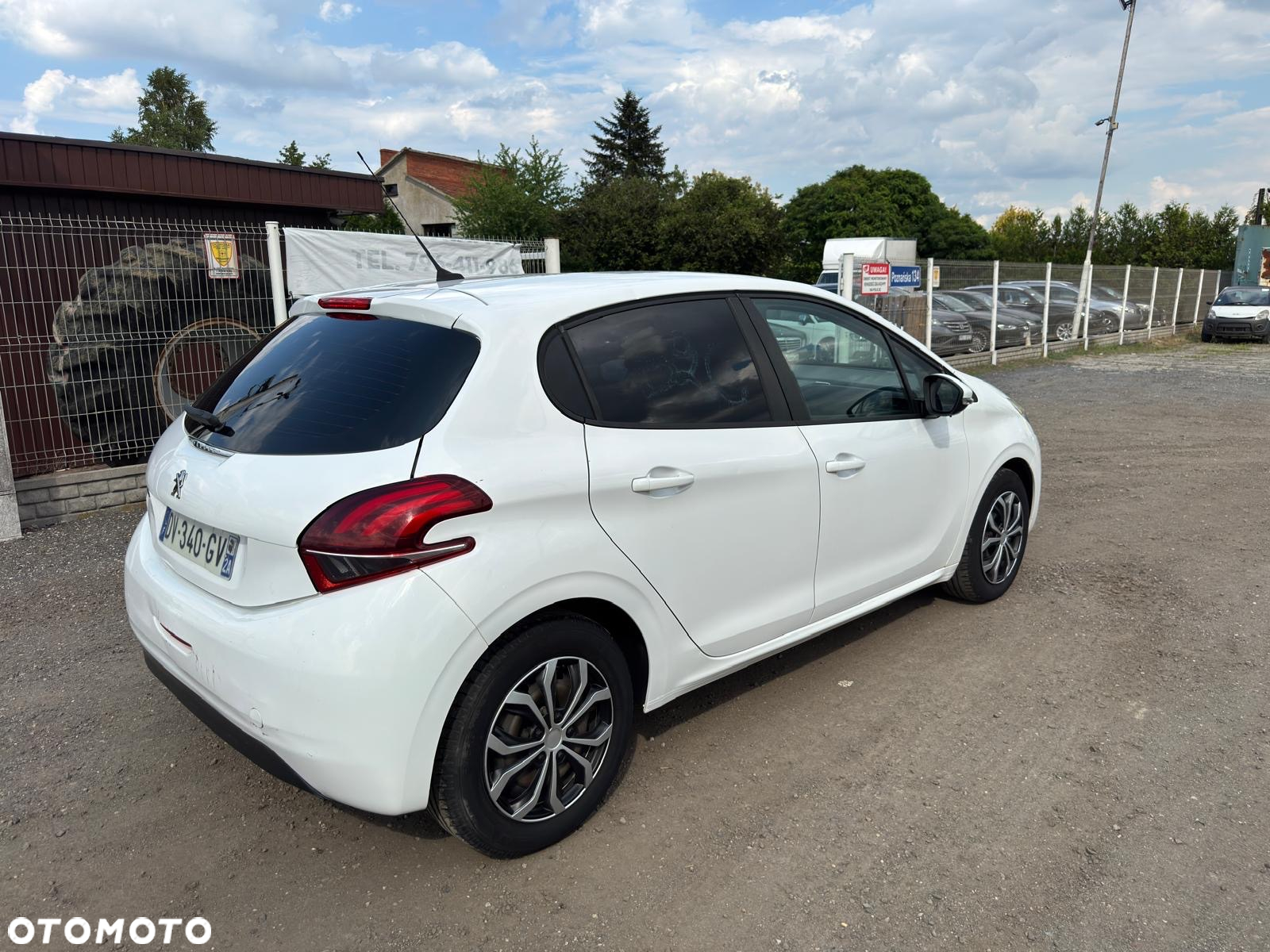 Peugeot 208 1.2 PureTech Active - 5