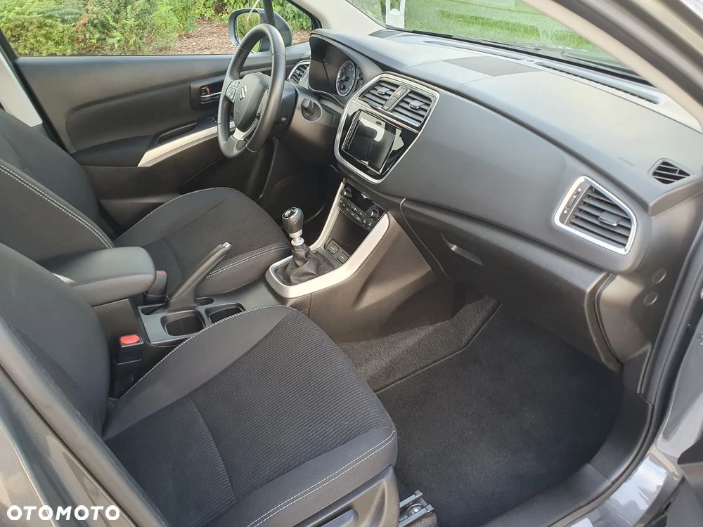 Suzuki SX4 S-Cross - 12