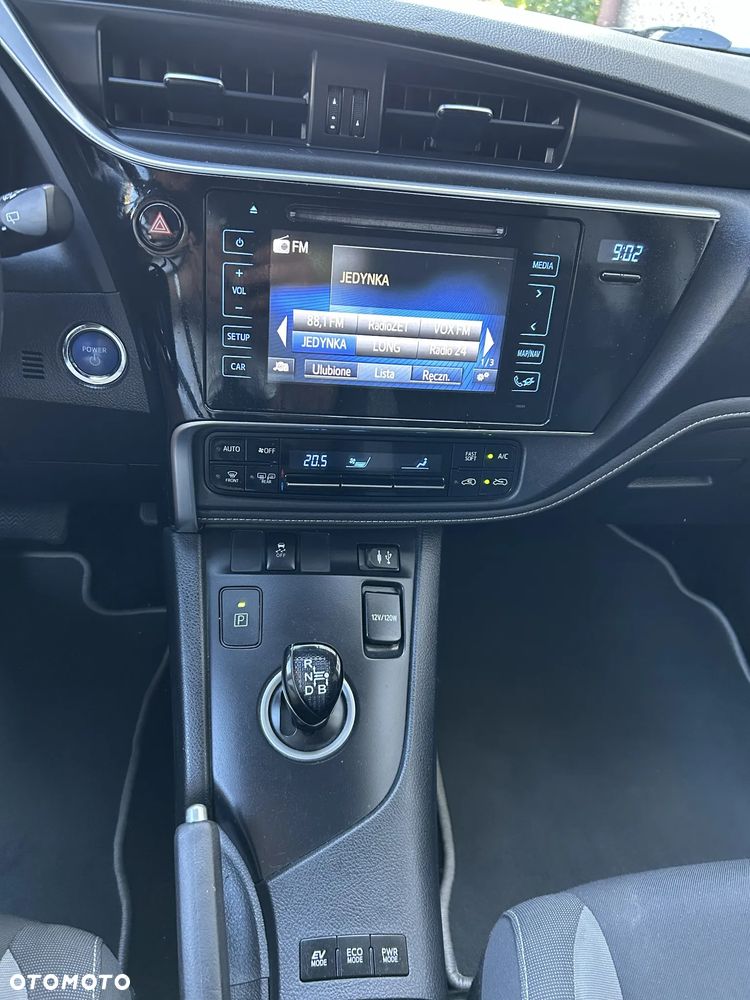 Toyota Auris - 5