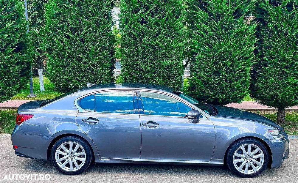 Lexus Seria GS - 10