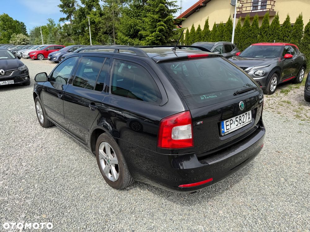 Skoda Octavia 1.6 Elegance - 15