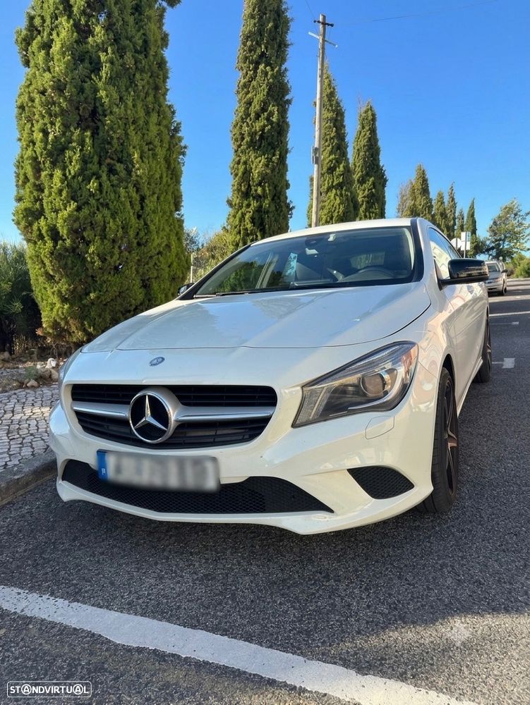 Mercedes-Benz CLA 200 d Shooting Brake Urban Aut. - 1