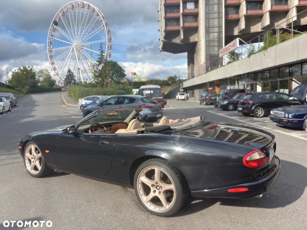 Jaguar XK8 Cabriolet - 3