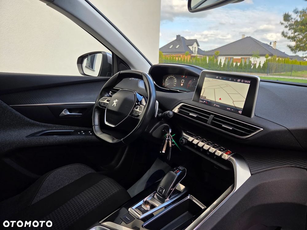Peugeot 3008 1.6 BlueHDi Allure S&S EAT6 - 17