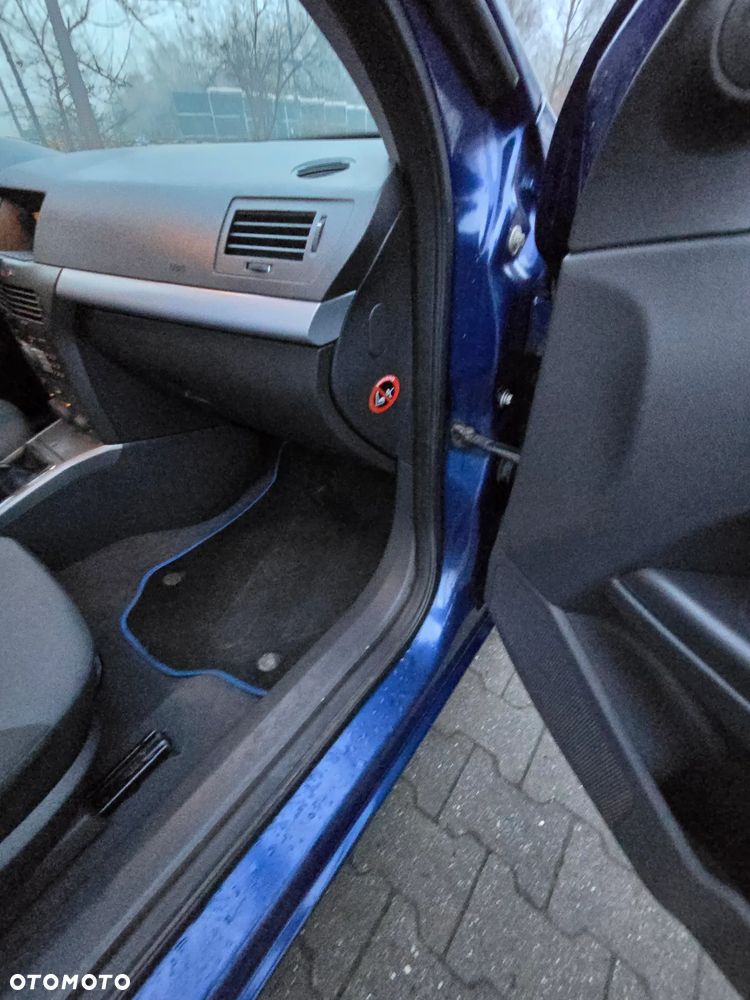 Opel Astra - 20