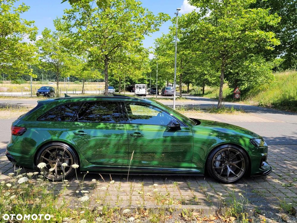 Audi RS4 Avant - 3