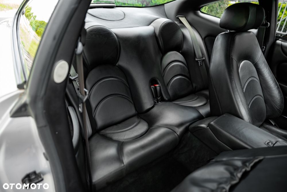 Jaguar XK8 - 32