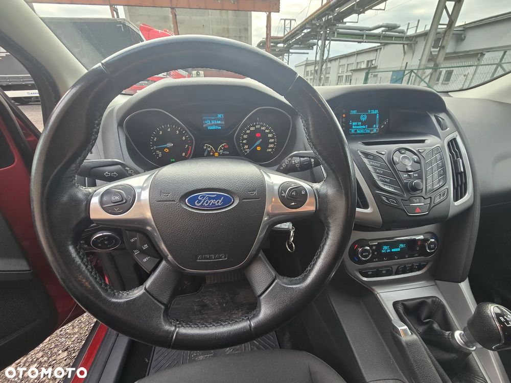 Ford Focus 1.0 EcoBoost Titanium - 11