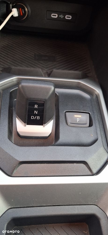 Dacia Duster 1.6 Full Hybrid 140 Journey+ MMT - 39