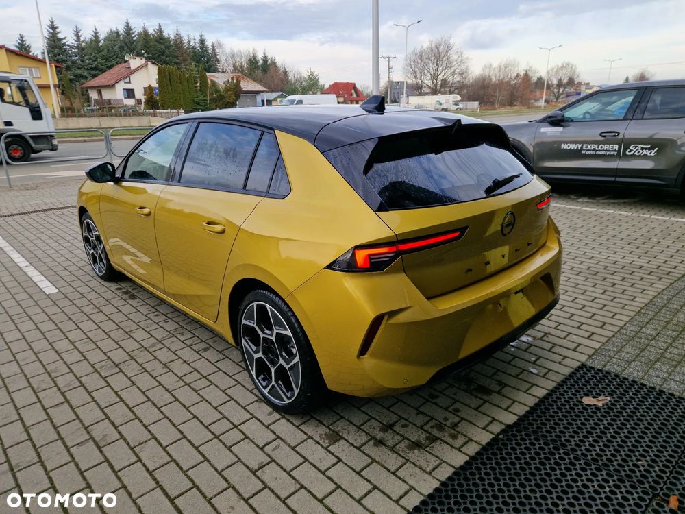 Opel Astra 1.2 T GS Line S&S - 6