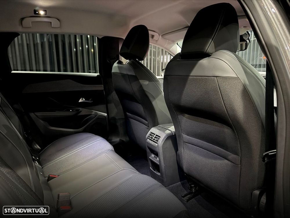 Peugeot 308 SW 1.2 PureTech Allure EAT8 - 37