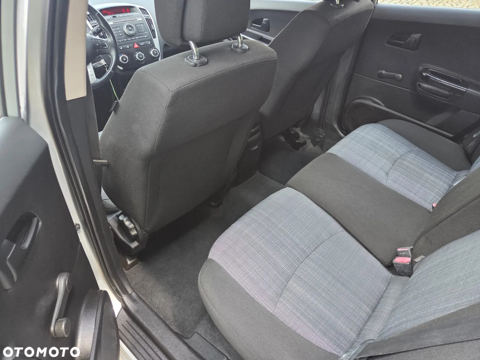 Kia Ceed 1.4 CVVT SW Spirit - 17