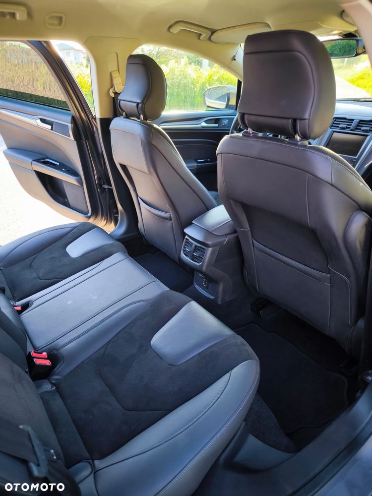 Ford Mondeo 2.0 TDCi Titanium - 21