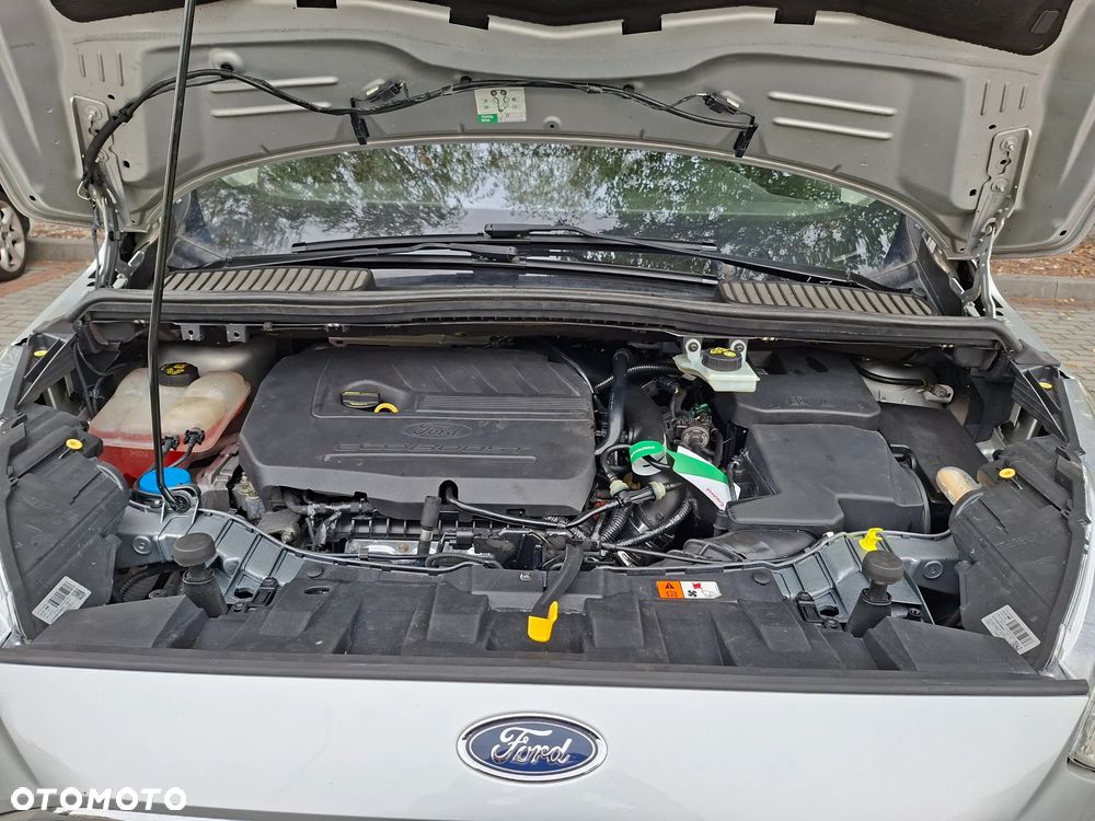 Ford Grand C-MAX - 22