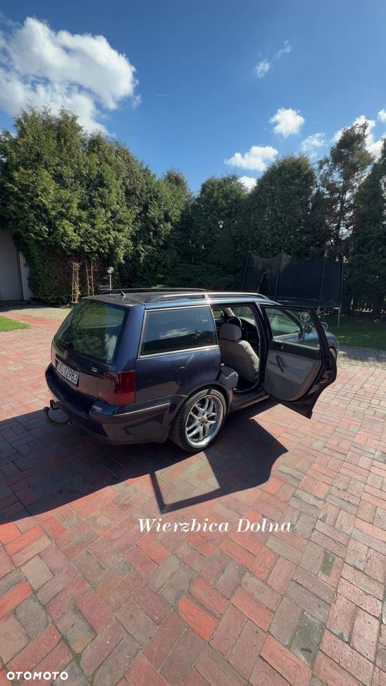 Volkswagen Passat 1.9 TDI Comfortline - 8