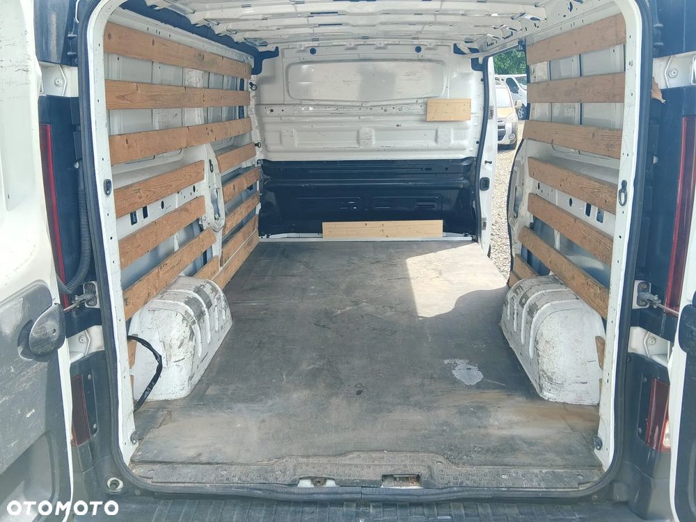Opel Vivaro - 19