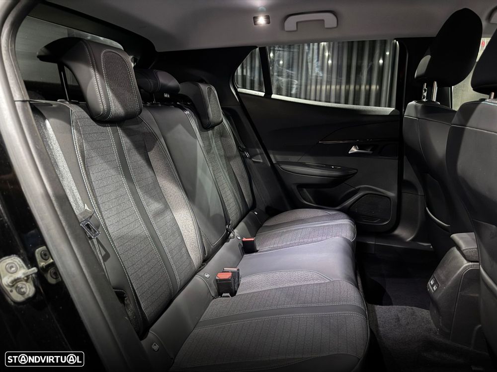 Peugeot e-2008 50 kWh Allure Pack - 35