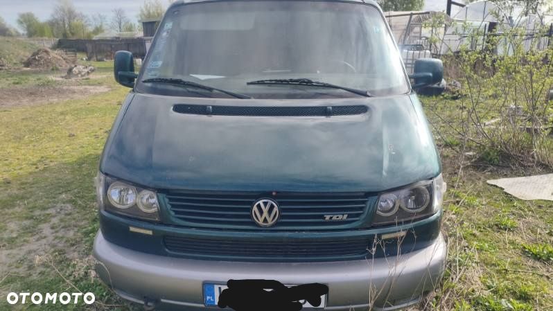 Volkswagen Multivan - 1