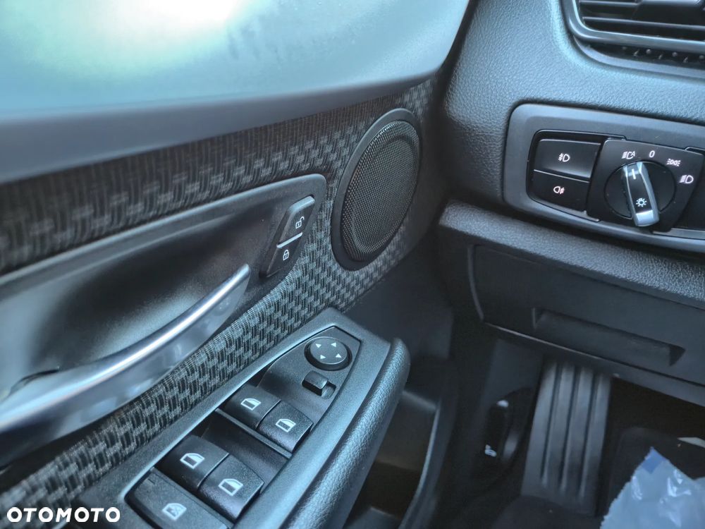 BMW Seria 2 218d Sport-Aut Luxury Line - 40