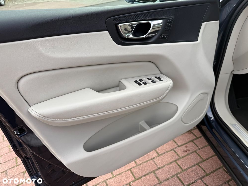 Volvo XC 60 D4 SCR AWD Inscription - 14