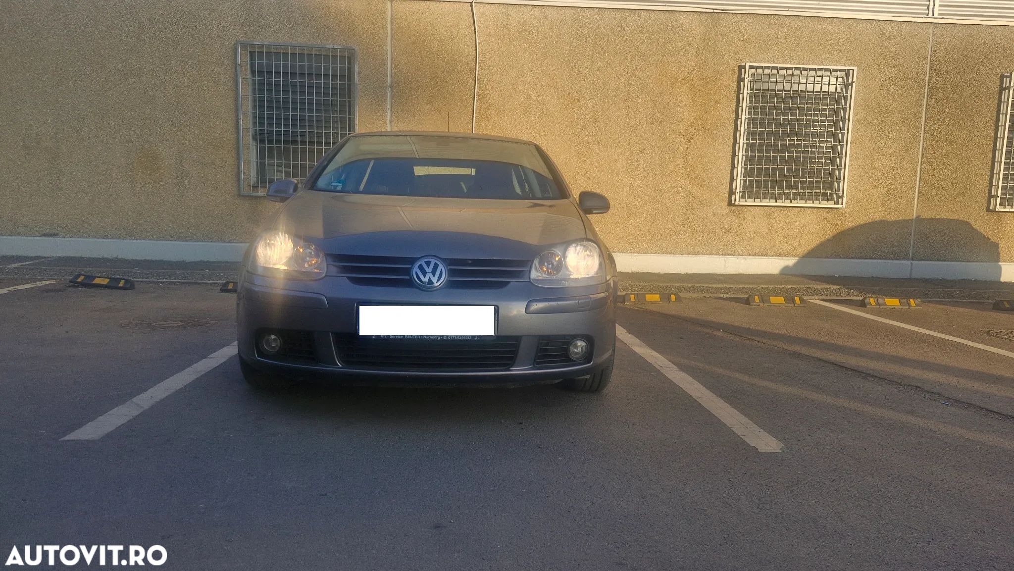 Volkswagen Golf 1.9 TDI DPF Goal - 1