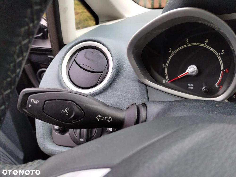 Ford Fiesta 1.25 Titanium - 24