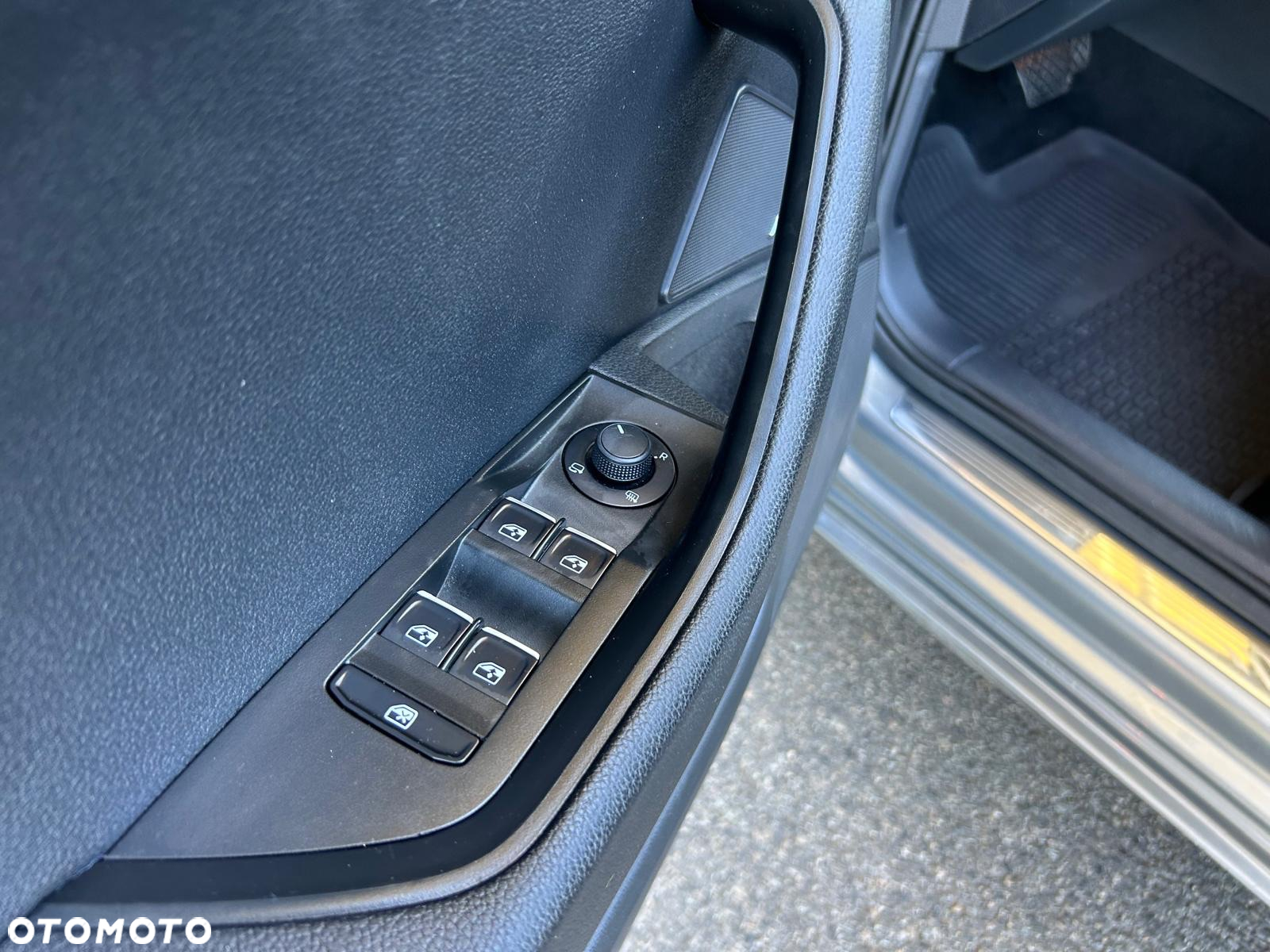 Skoda Superb 1.8 TSI DSG Ambition - 17