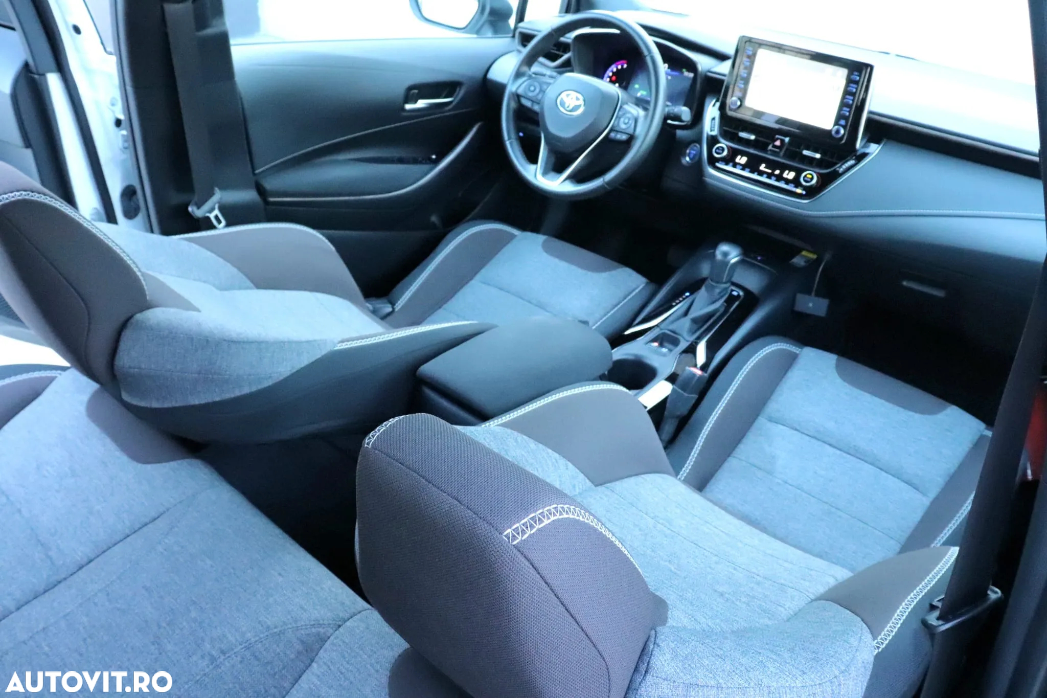 Toyota Corolla 1.8 HSD Exclusive - 18