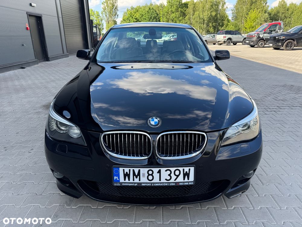 BMW Seria 5 550i Sport-Aut - 3
