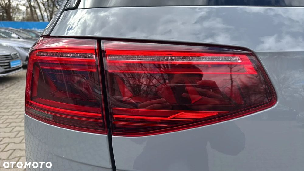 Volkswagen Passat - 10