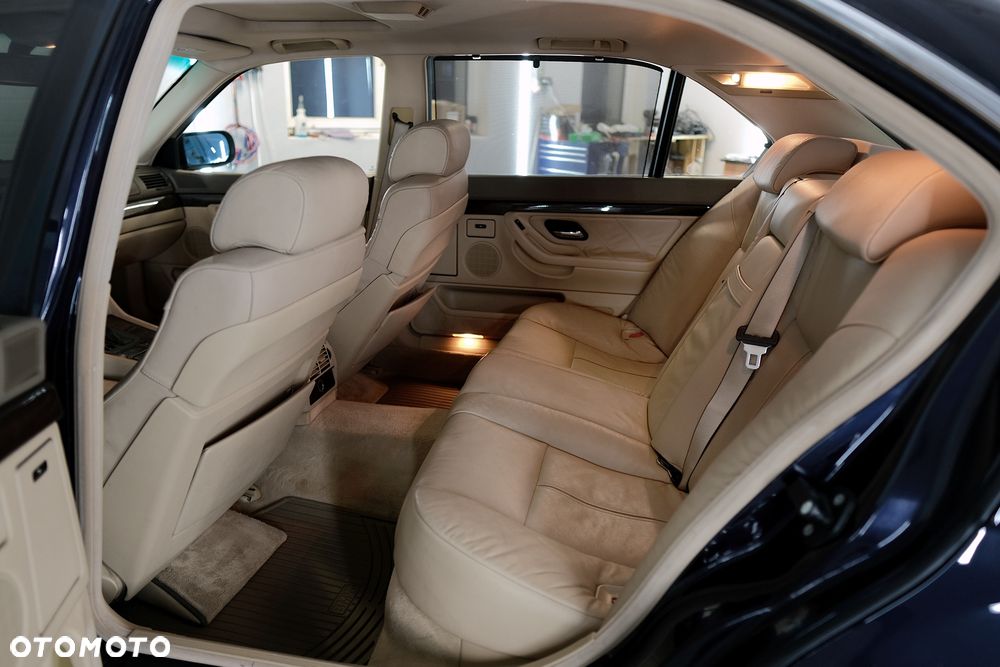 BMW Seria 7 740iL - 13