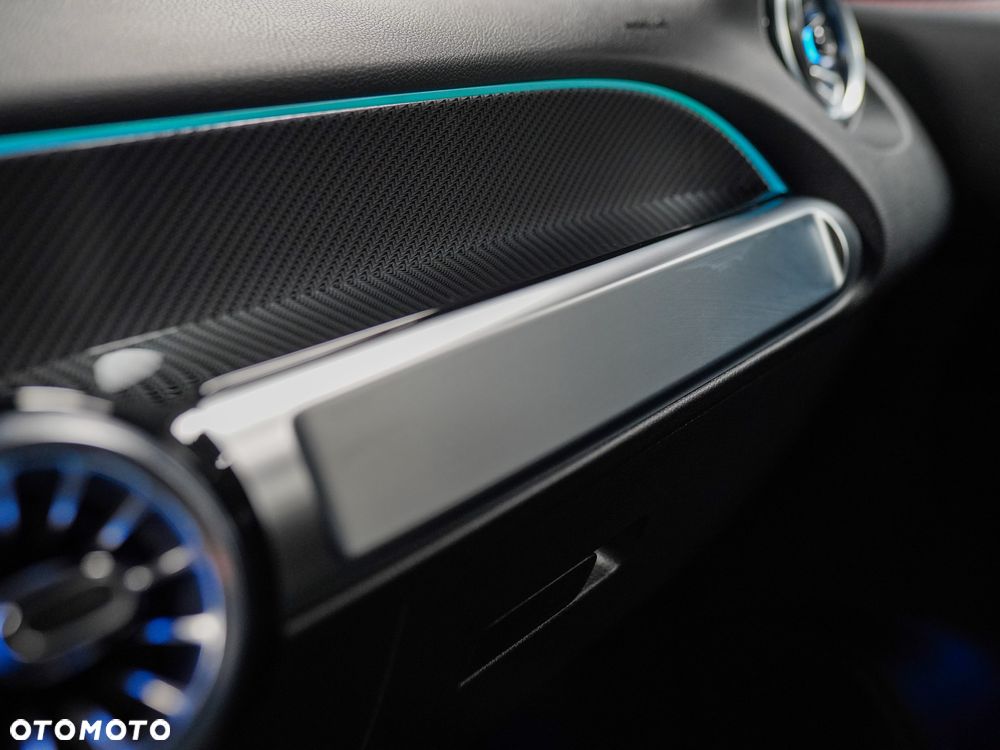 Mercedes-Benz GLB 200 AMG Line 7G-DCT - 26