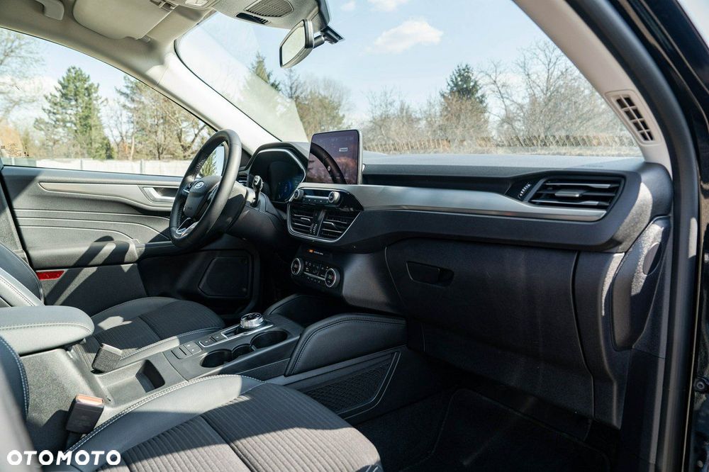 Ford Kuga - 24