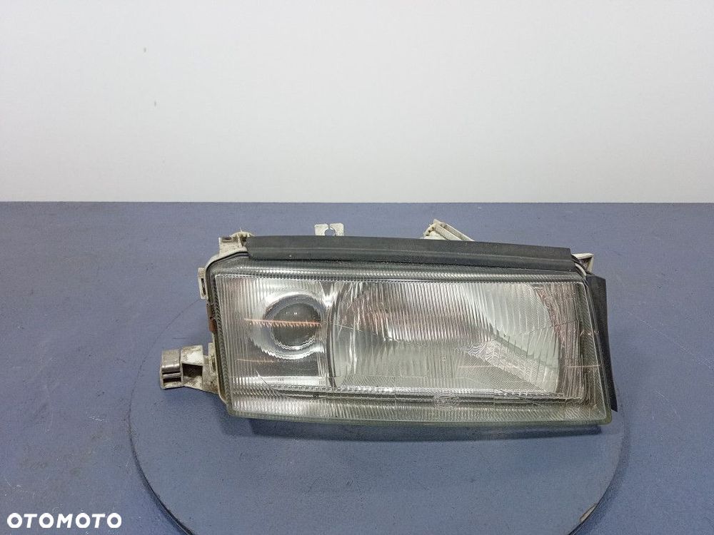SKODA OCTAVIA I REFLEKTOR PRAWY PRZEDNI LAMPA PRZÓD 246086-00 - 1