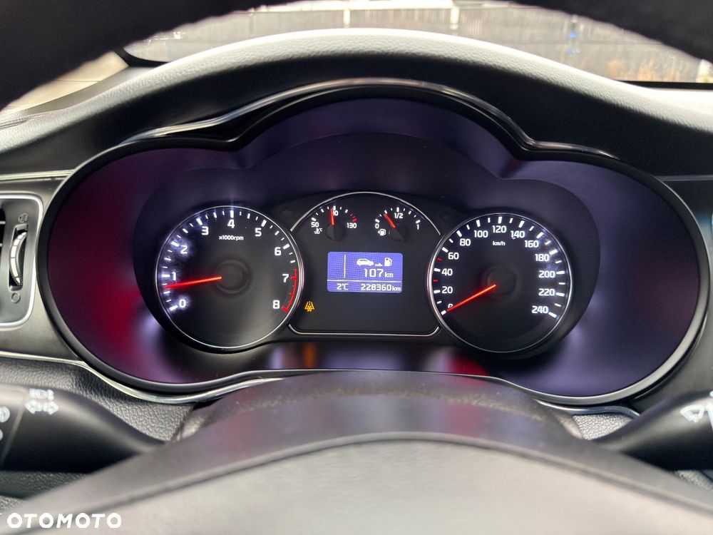 Kia Carens 1.6 GDI XL 7os - 37