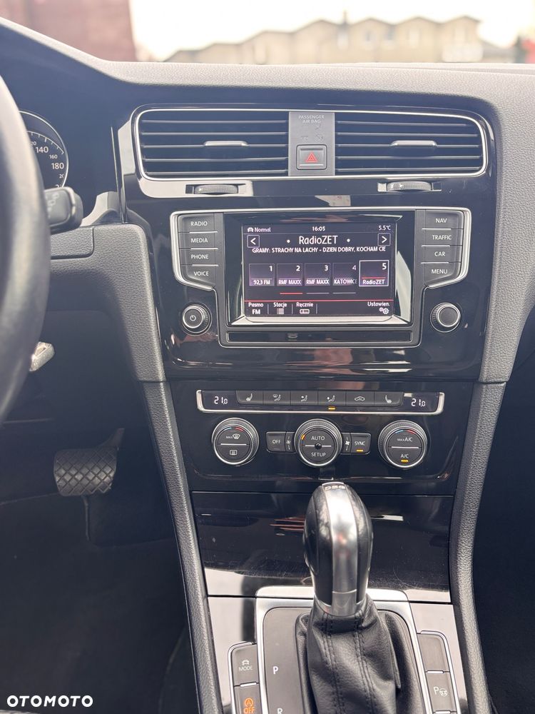Volkswagen Golf 2.0 BlueTDI DSG Comfortline - 9